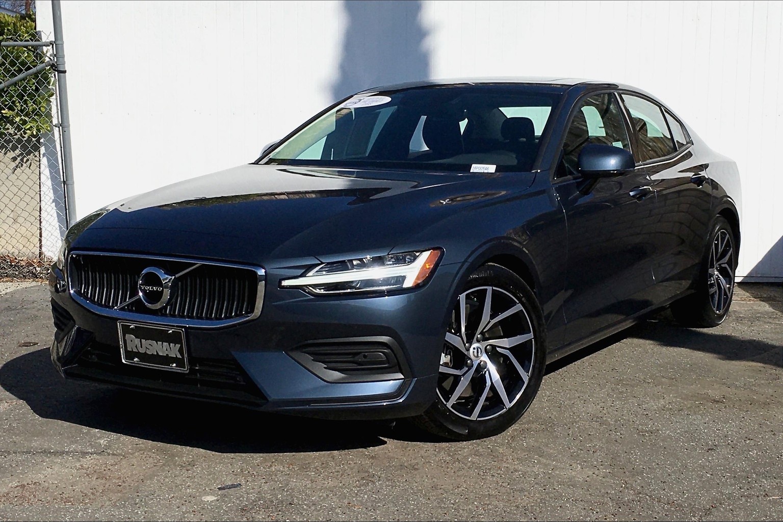 Certified Pre-Owned 2019 Volvo S60 T6 Momentum 4D Sedan In Pasadena ...