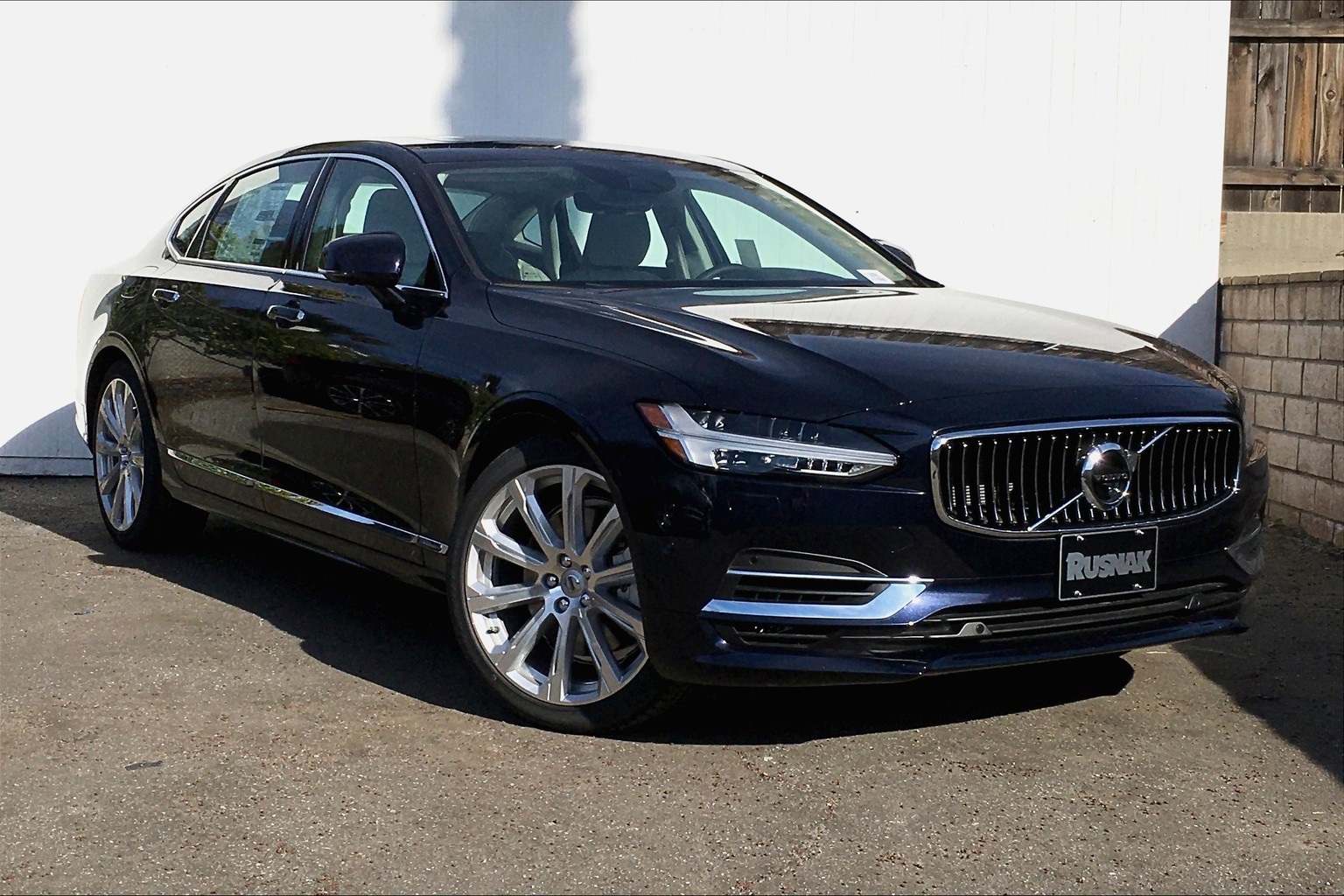 Volvo s90 hybrid