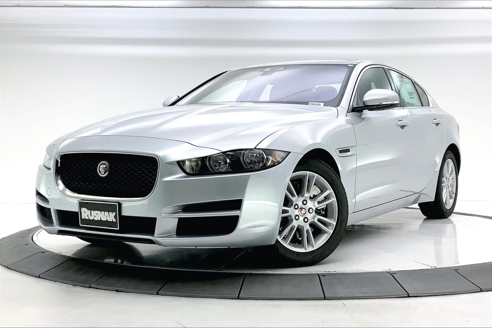 New 2019 Jaguar Xe 25t Premium 4d Sedan In Pasadena 790185 Rusnak