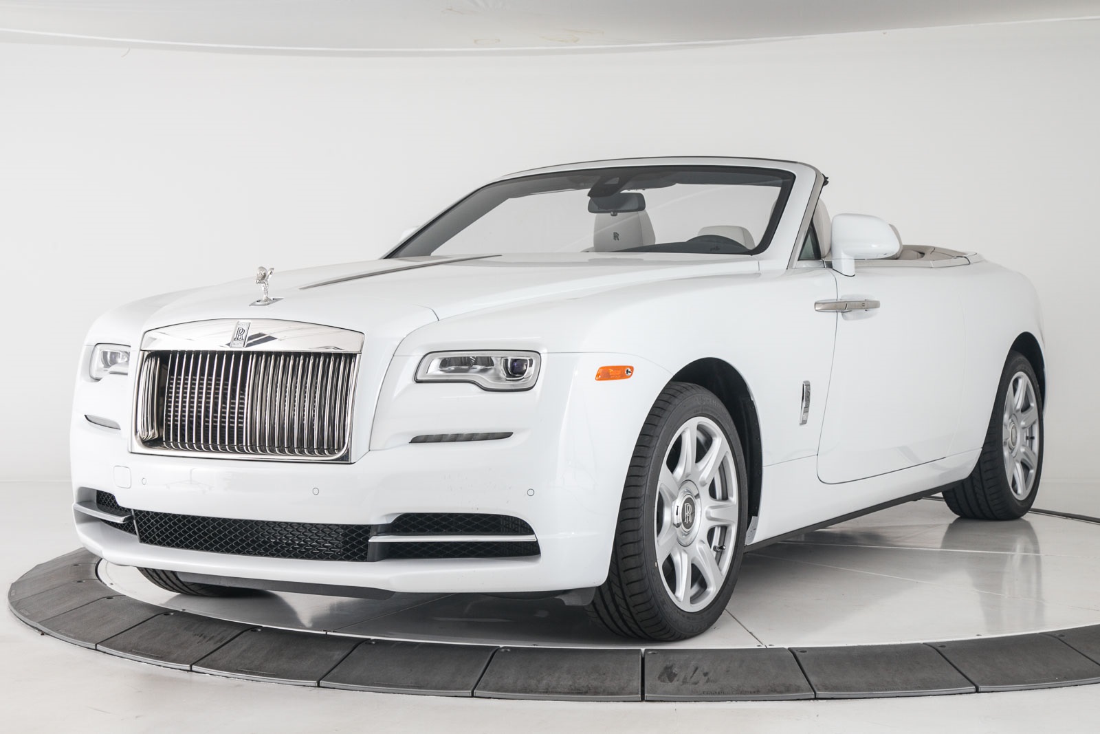 Certified Pre-Owned 2019 Rolls-Royce Dawn 2D Convertible in Pasadena ...