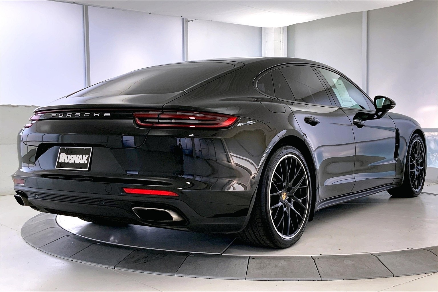 Certified PreOwned 2018 Porsche Panamera Base 4D