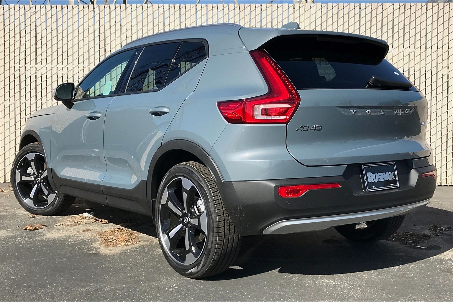 New 2020 Volvo XC40 Momentum 4D Sport Utility in Pasadena #16200432 ...