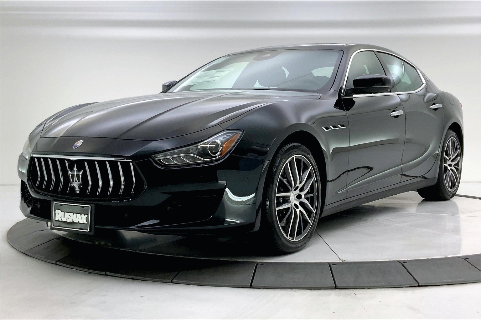 Maserati ghibli 2019